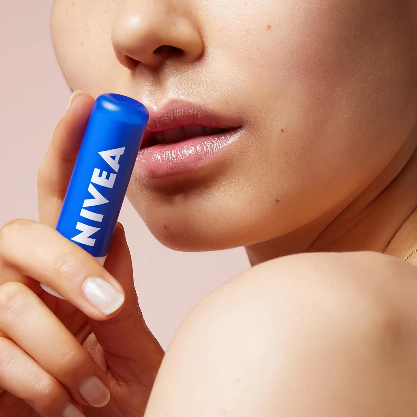 NIVEA Lip Balm Original Care 4.8g, Protective Lip Moisturiser with Shea Butter and Natural Oils, Caring Lip Balm for 24h Moisture Care, Lip Care with Melt-In Formula